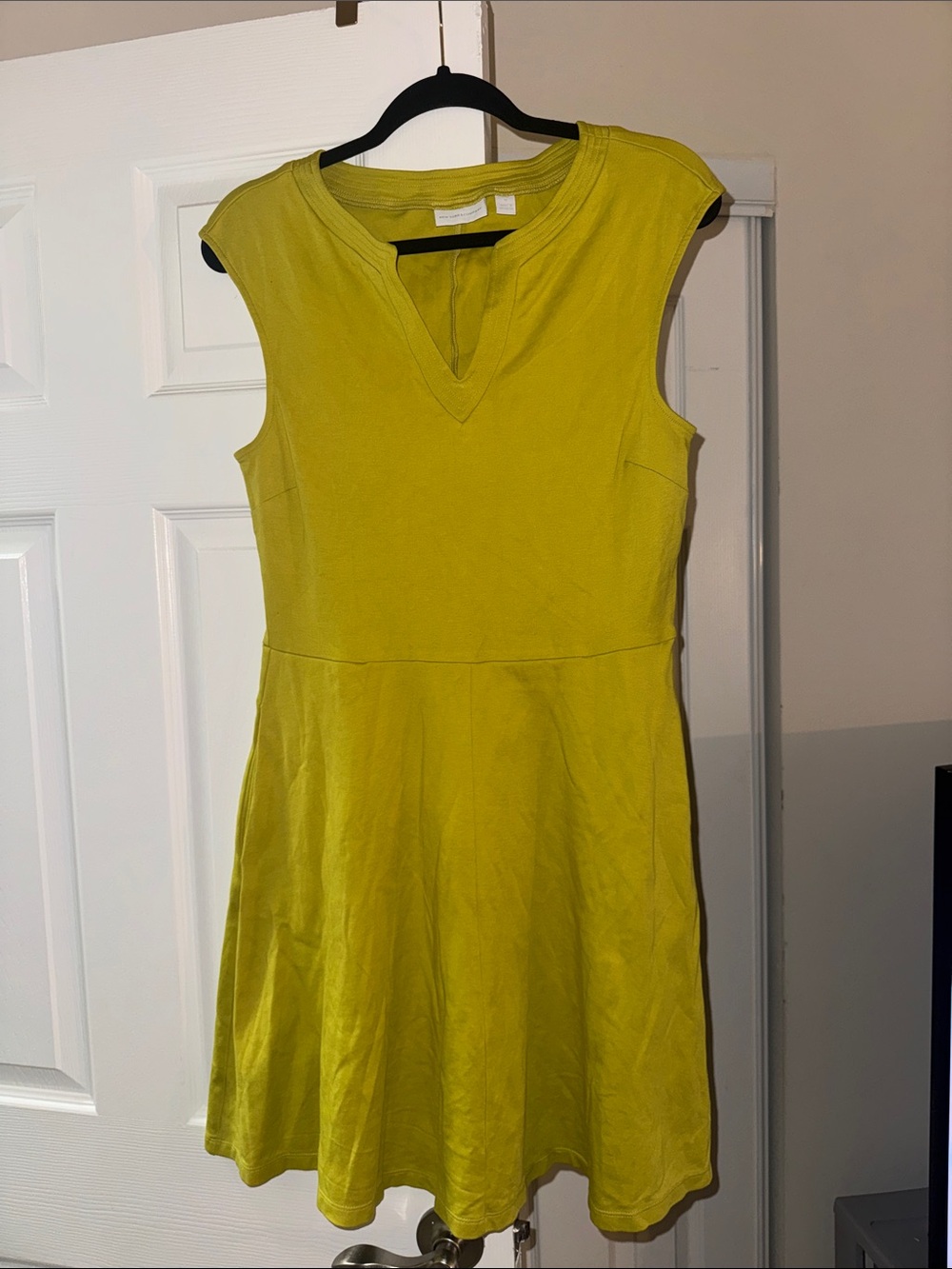 New York & Company Green Fit & Flare Dress w/Pockets